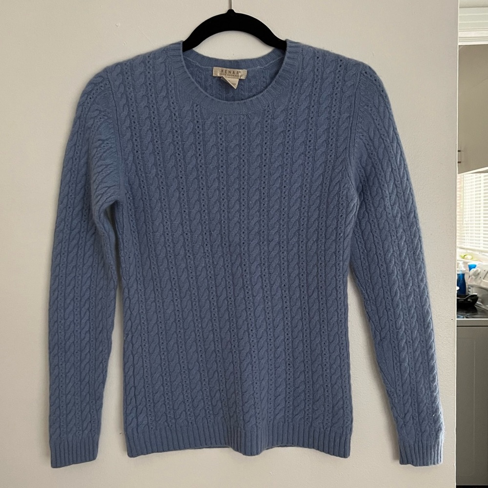 Cashmere cable knit sweater